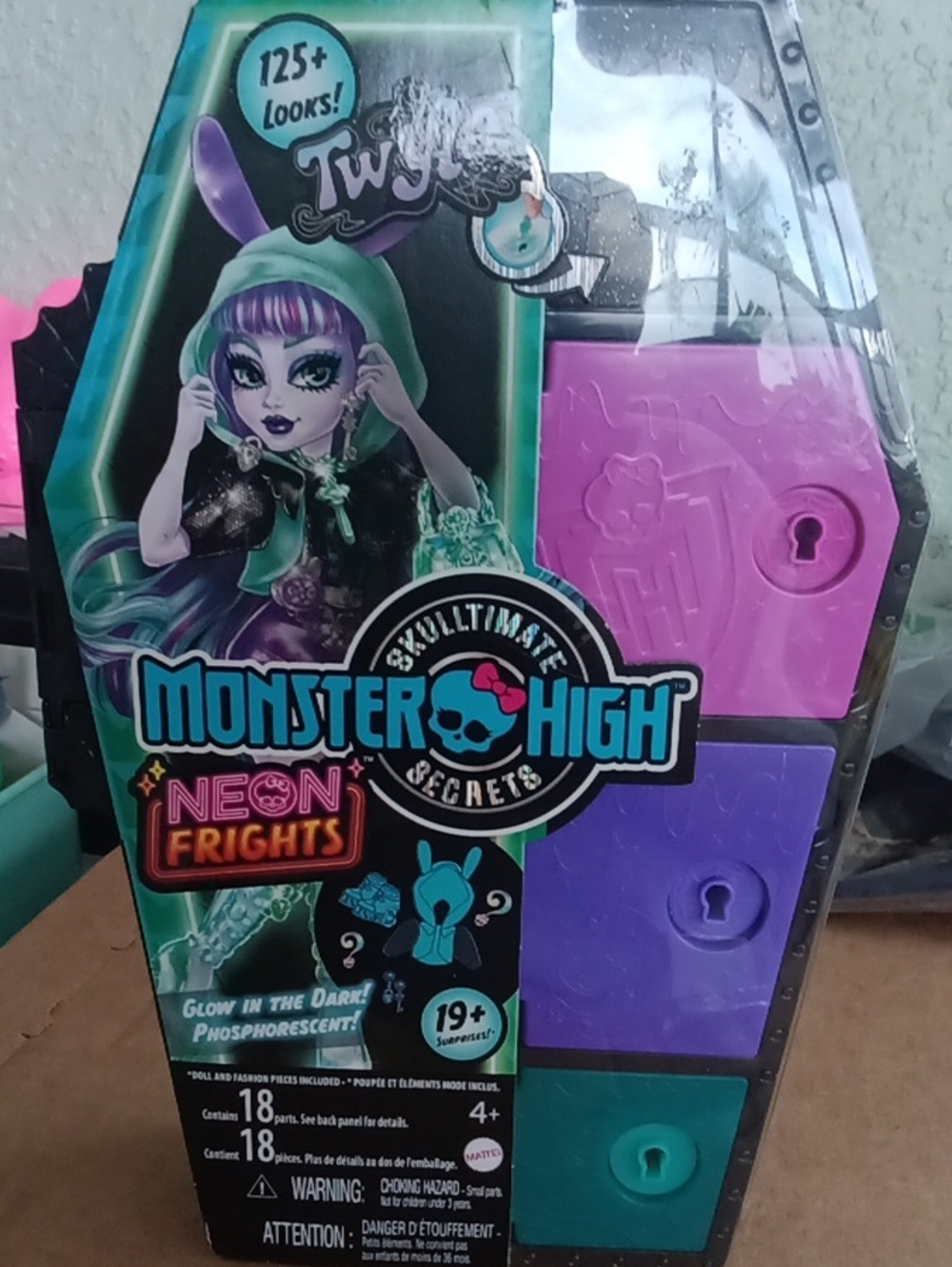 Monster High Neon Frights Locker Playset - Pink, Purple, Teal